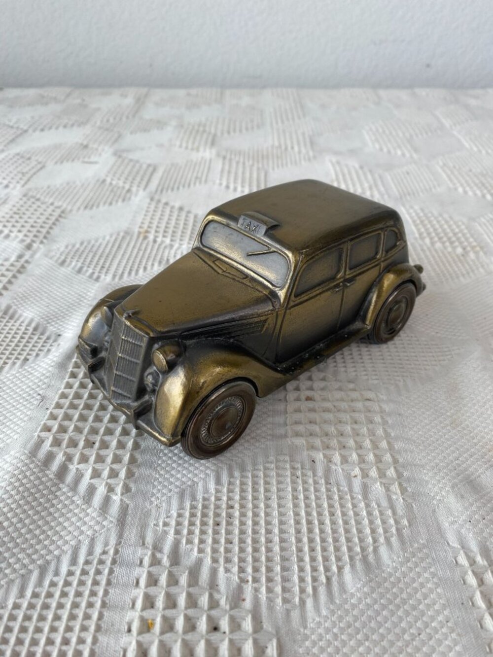 Banthrico Brass Tone Vintage 1934 Ford Taxi Coin Bank 1974 Model w Slot Bottom